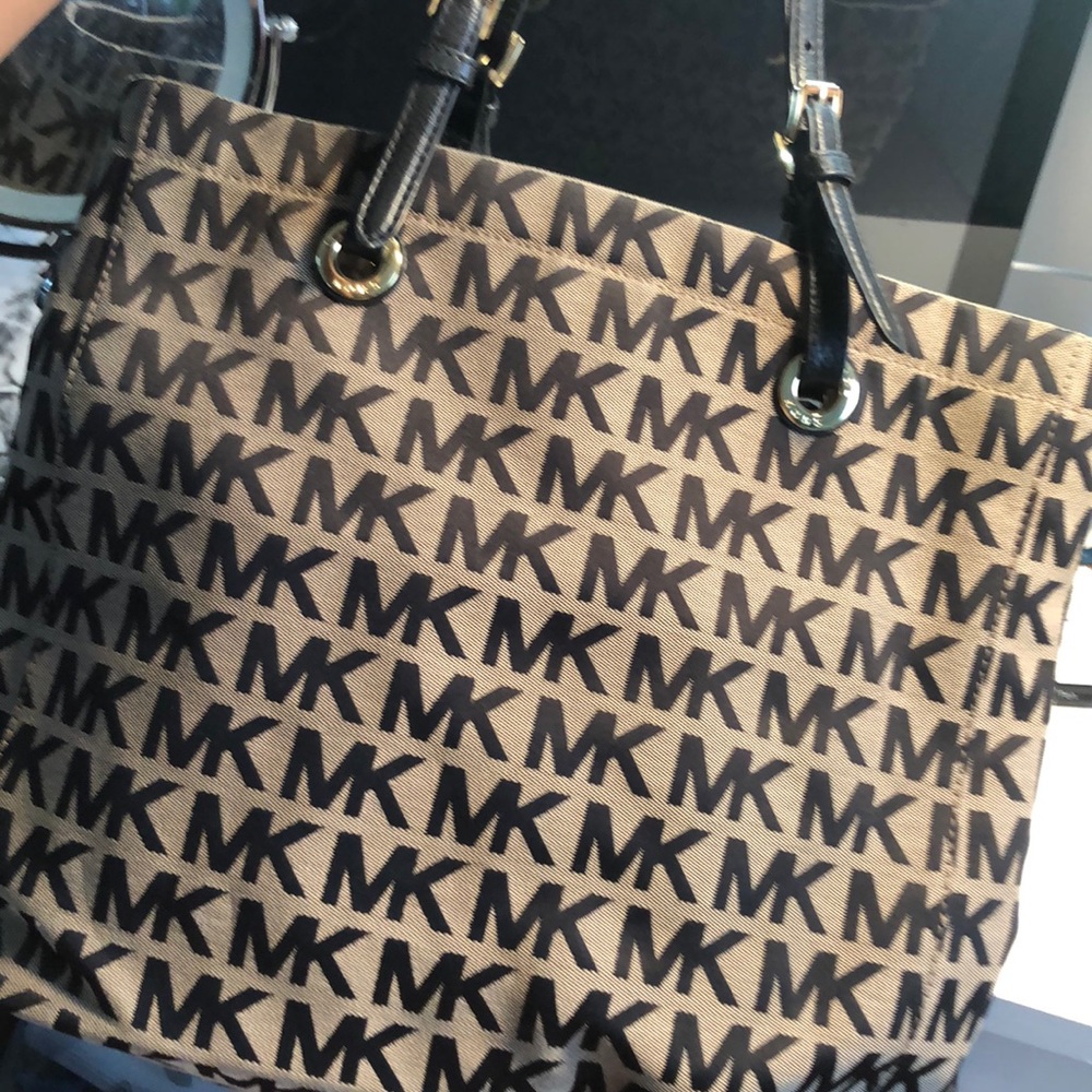 Michael Kors bag